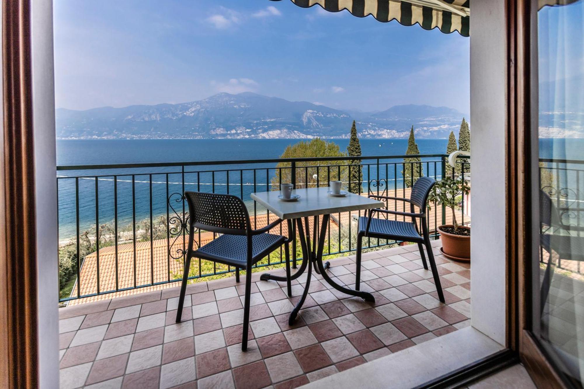 Residence Solei Classic & Plus Brenzone sul Garda Dış mekan fotoğraf